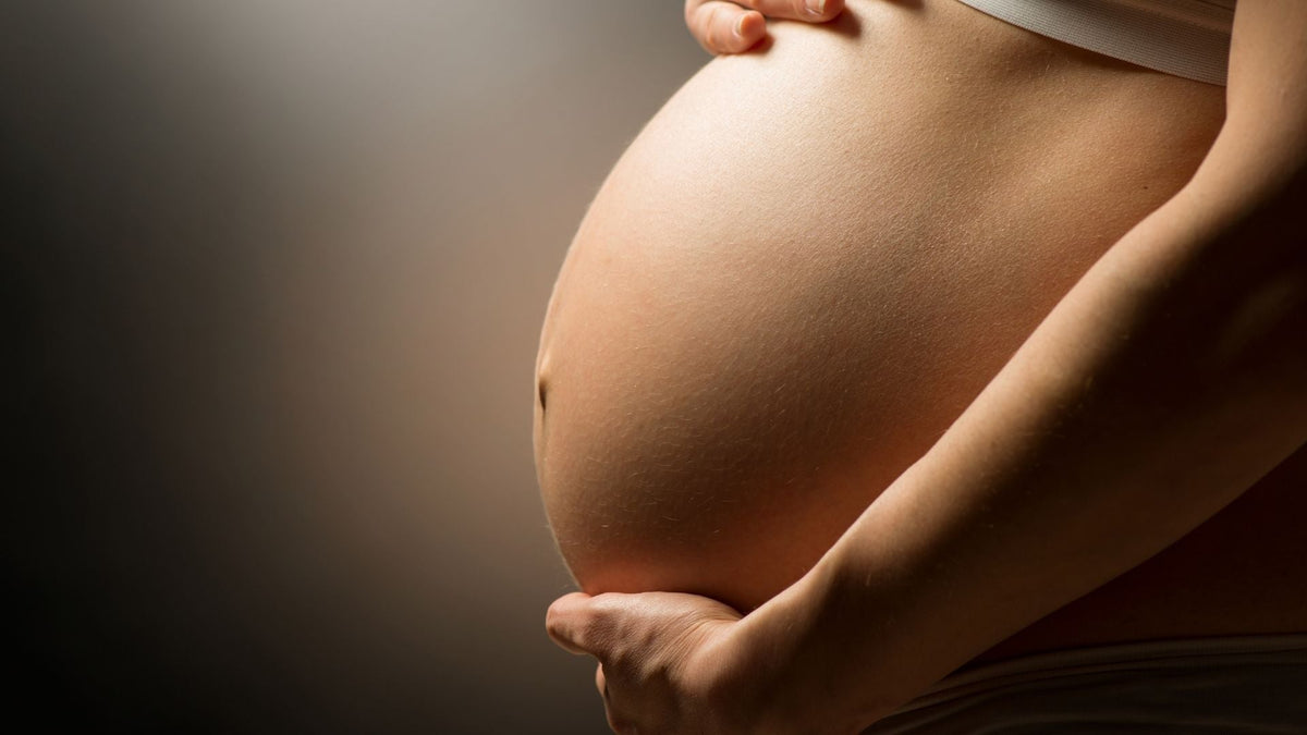 Detersione intima in gravidanza e post-parto: cosa cambia e come prendersene cura