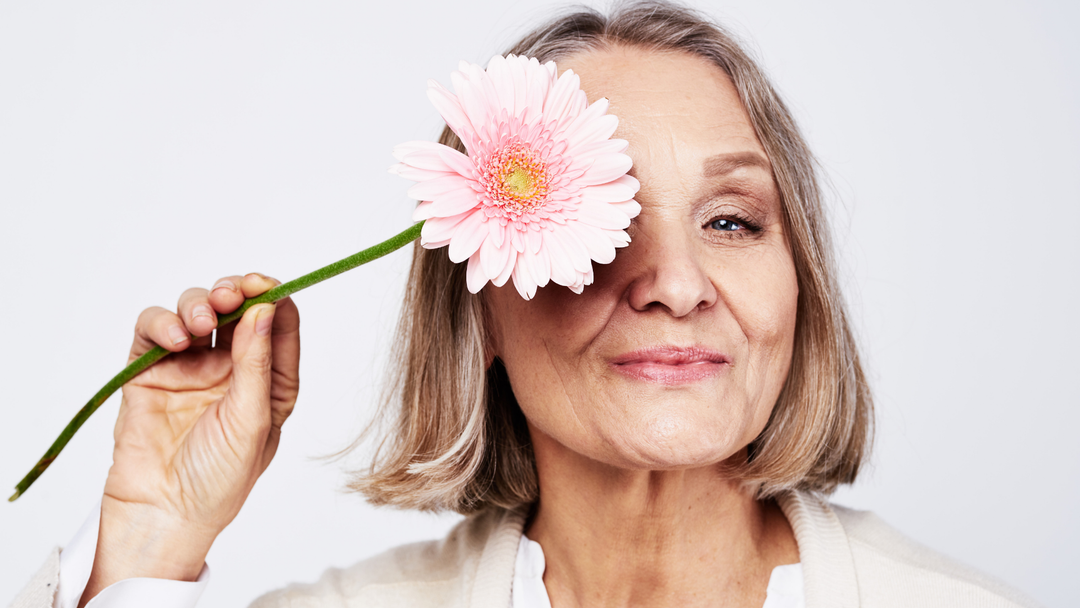 Detersione intima in menopausa: come cambia il pH e quale detergente scegliere