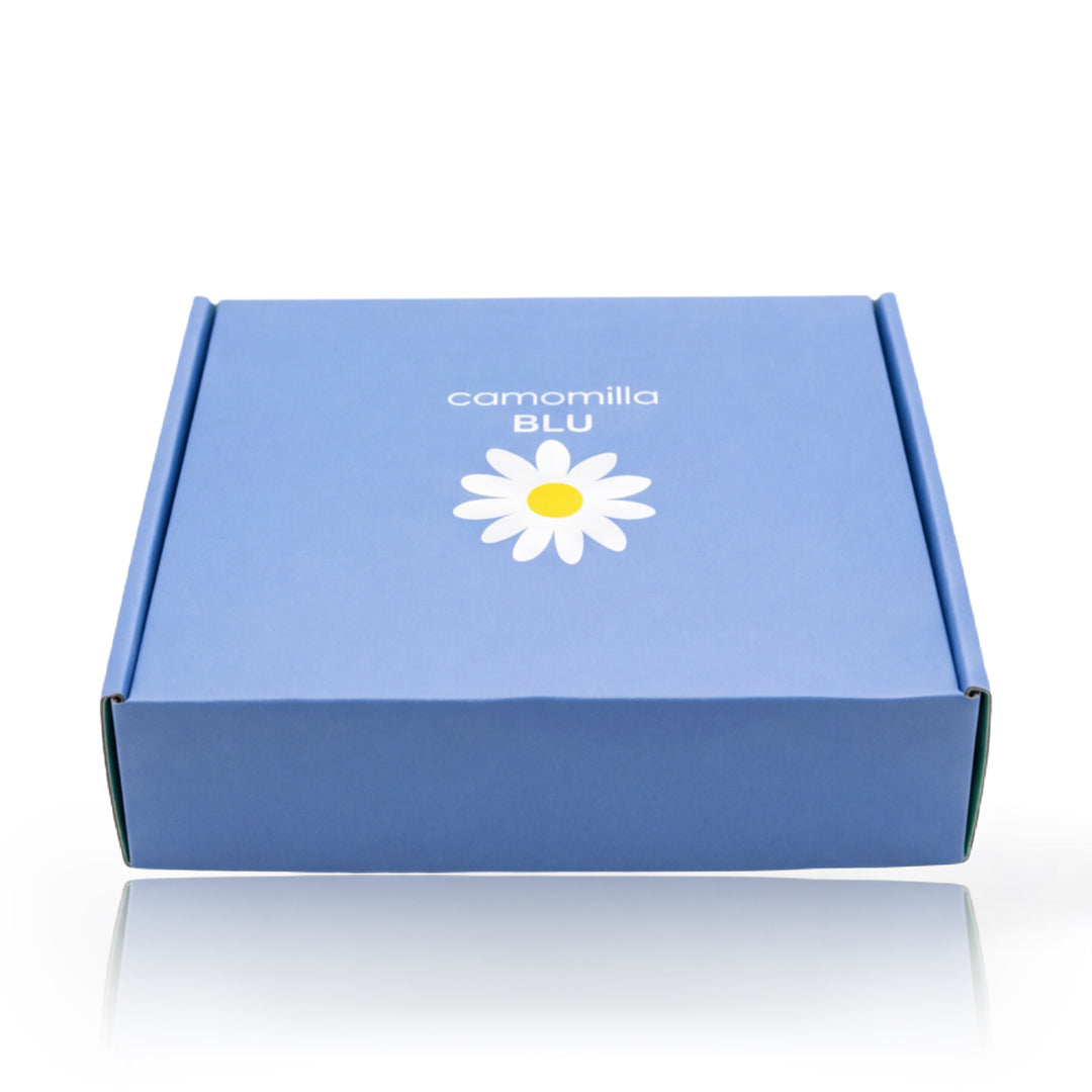 camomilla BLU Gift Box - scatola regalo chiusa, vista frontale
