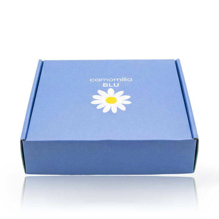 camomilla BLU Gift Box - scatola regalo chiusa, vista frontale